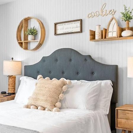 One-Of-A-Kind Smart, Cookie Themed Home For Up To 6 Кларксвілл Екстер'єр фото