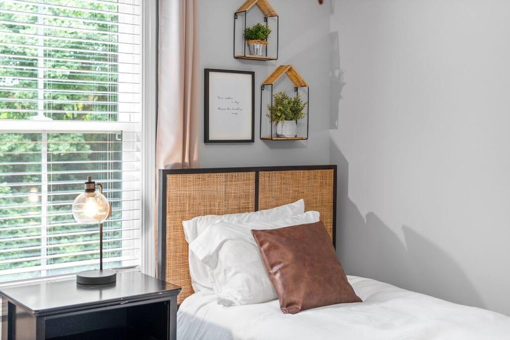 One-Of-A-Kind Smart, Cookie Themed Home For Up To 6 Кларксвілл Екстер'єр фото